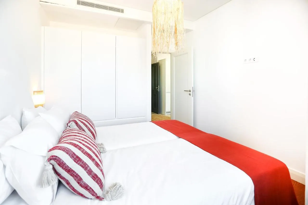 Tropical Flavour Apartment Faro 0*,